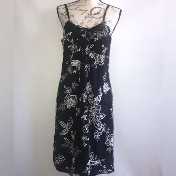 New York & Company Dresses & Skirts - New York & Company Black Floral Midi Dress – Size 10